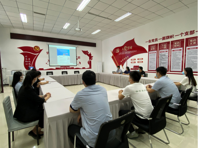mg不朽情缘控股有限公司开展普法课堂专题培训